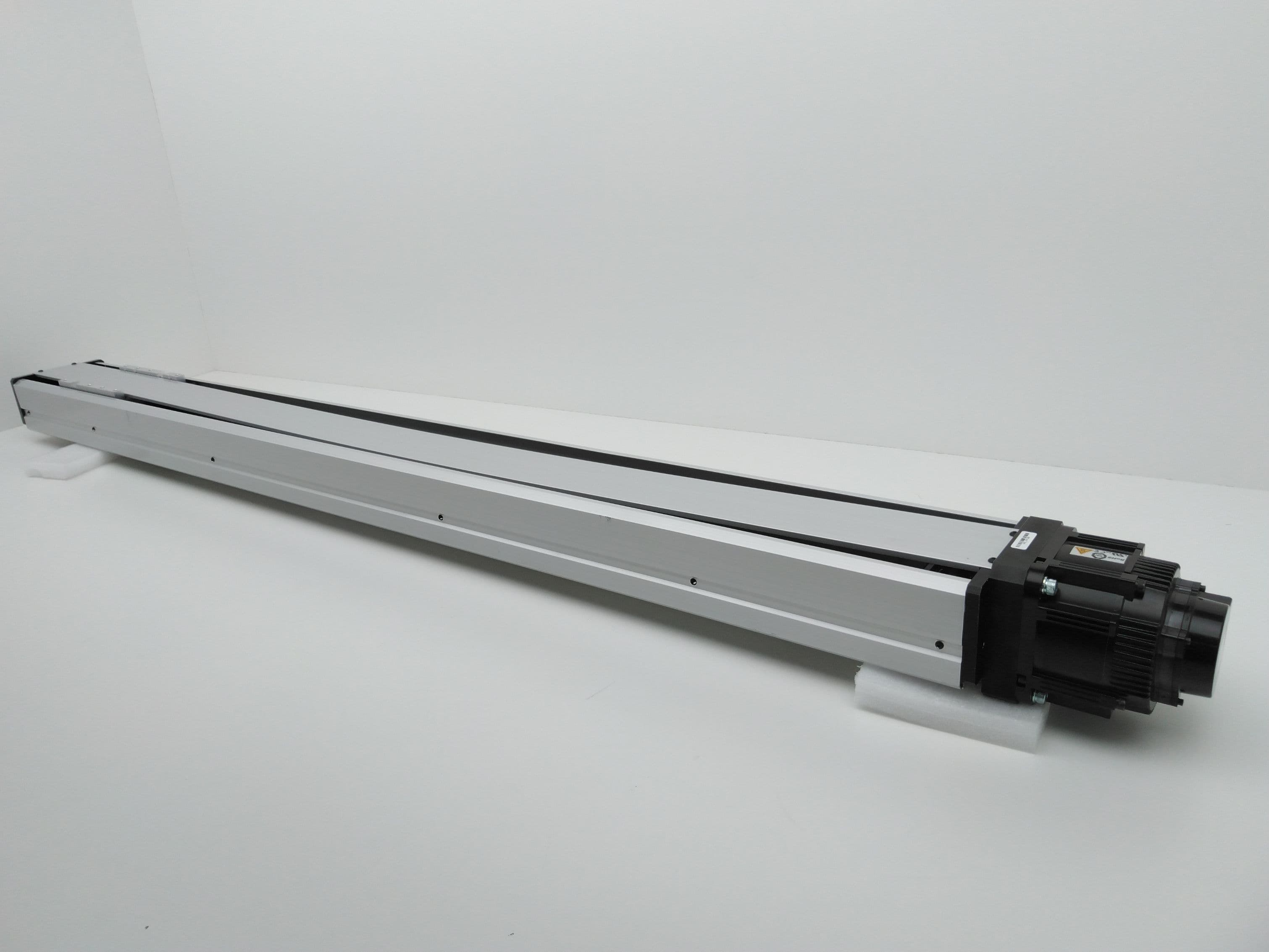 THK Co/ Yaskawa TH20, SGMGV-09A3A21 Linear Actuator w/Servomotor, 1600mm