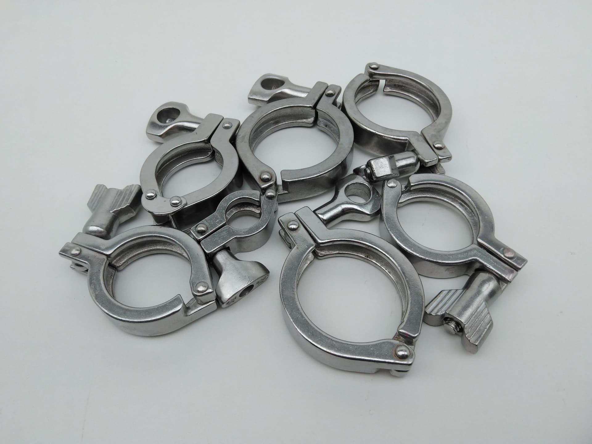 Unbranded 1", 1-1/2", 2“ Sanitary Stainless Steel Hinged Clamps w/ Wing Nut