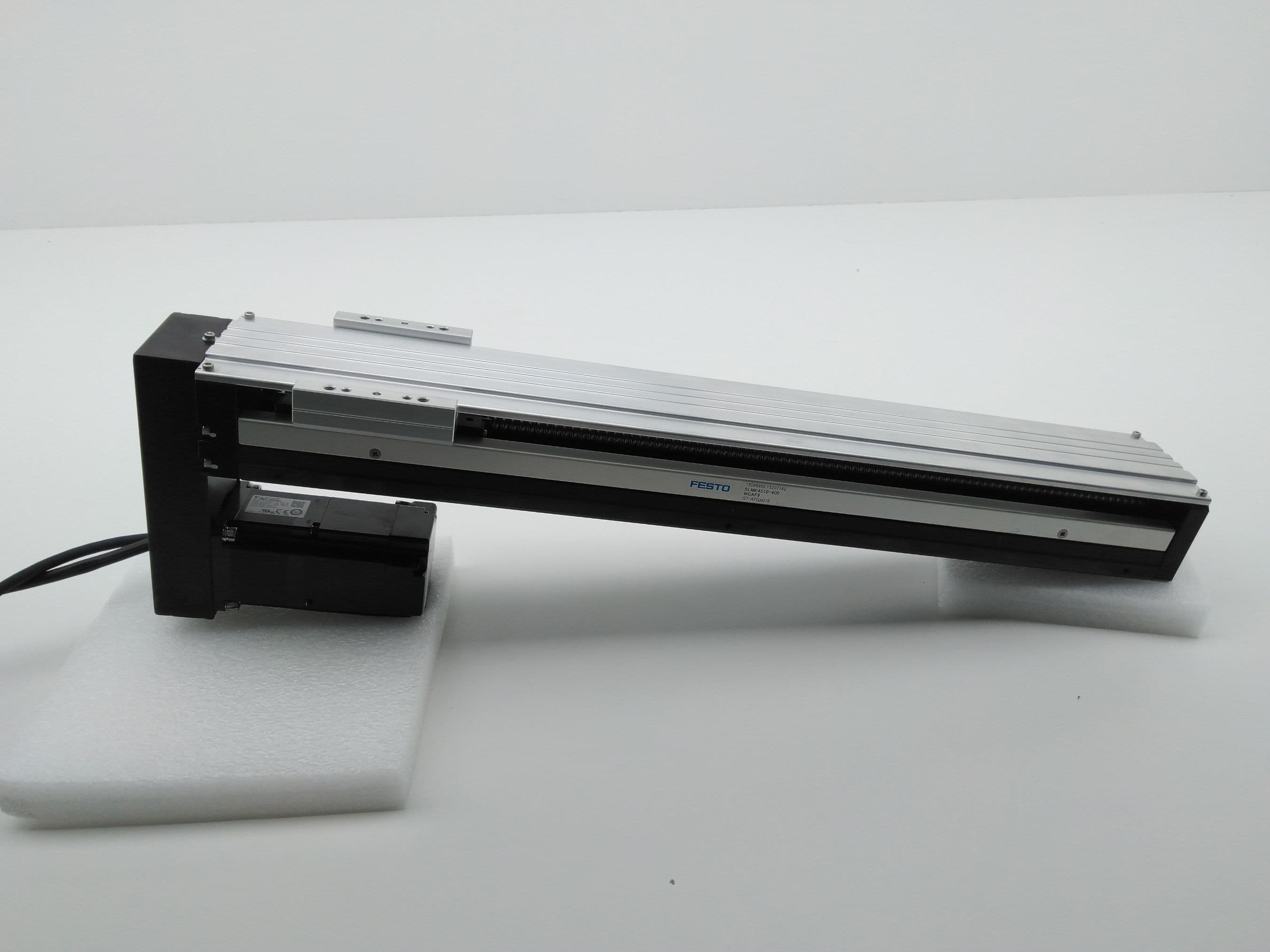 Festo/Yaskawa SLME4510-400-WGAF9 Linear Actuator w/AC Servo 400mm