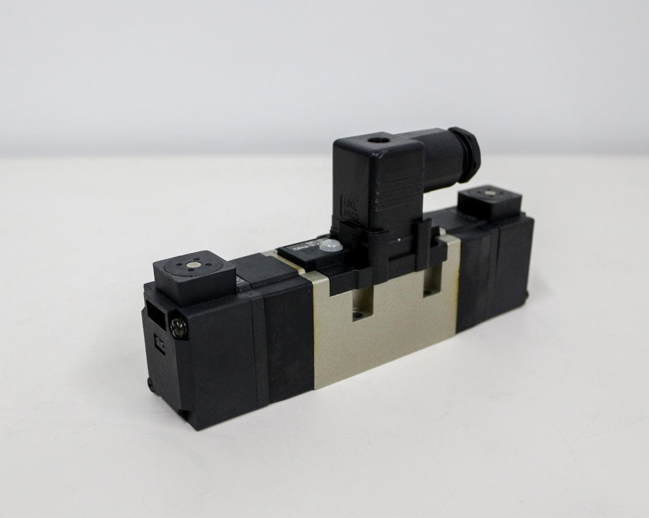 SMC VS7-6-FH6-D-3N VS7-6-FHG-D-3N Solenoid Valve