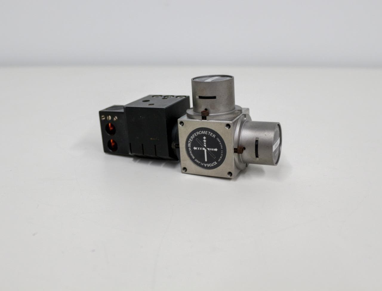 Hewlett-Packard 10706A, 10703A Plane Mirror Interferometer w/ Adapter