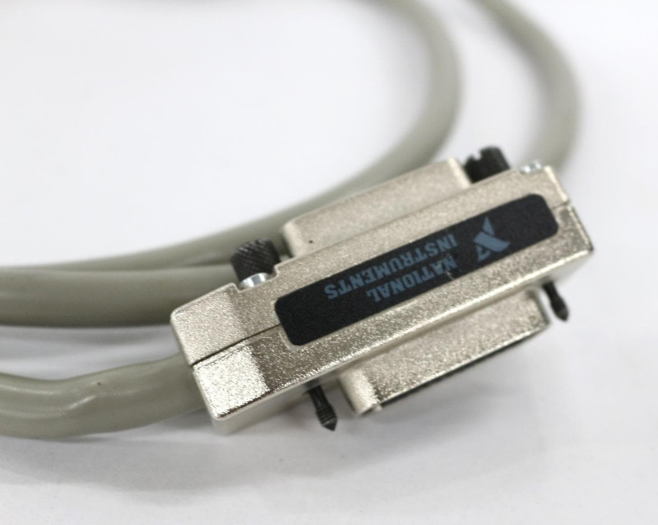 National Instruments 763507-02 Rev. 1 TYPE -X2 2 Meter Cable