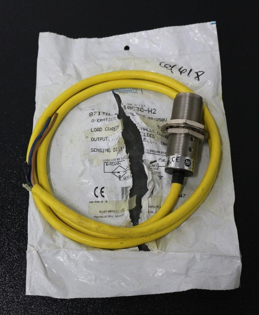 Allen-Bradley 871TM-B10C30-H2 Inductive Proximity Sensor