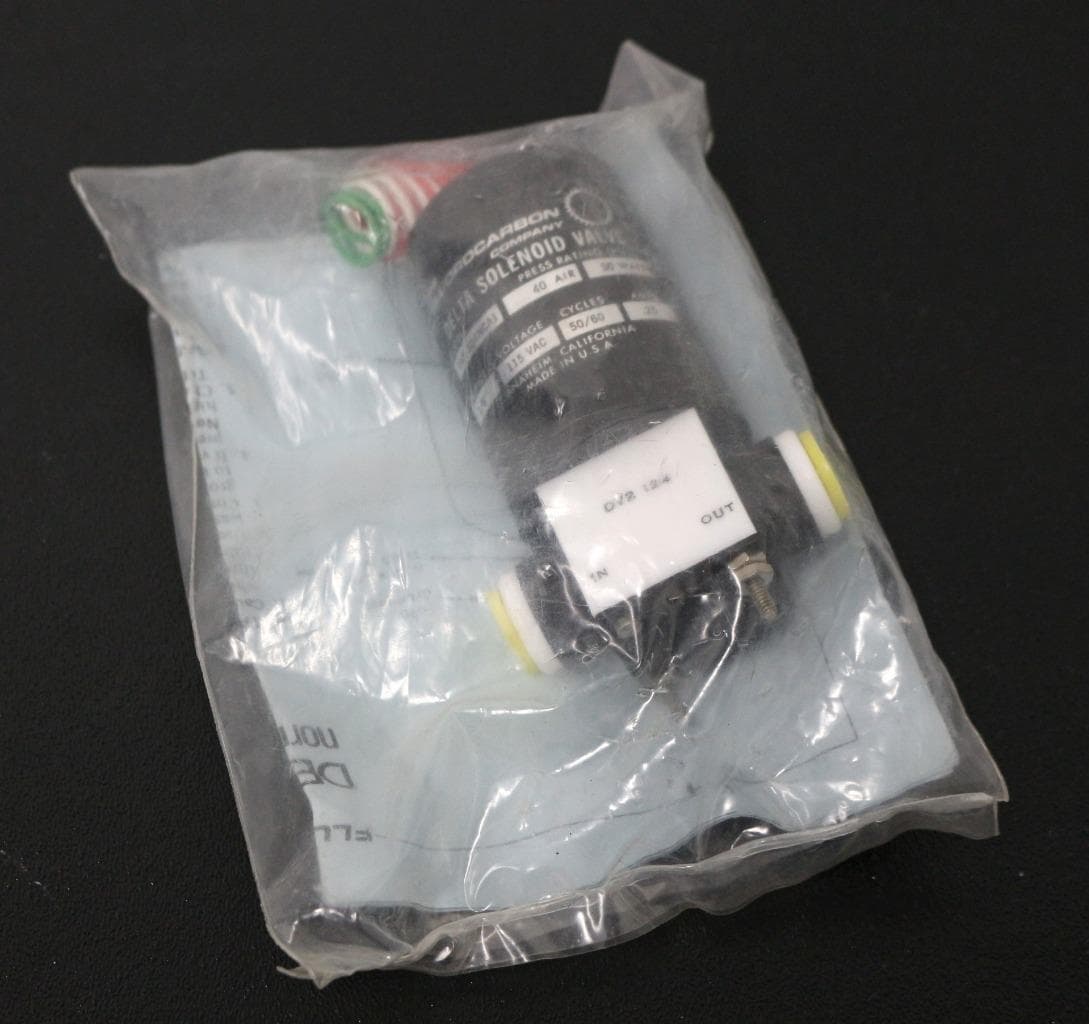 Fluorocarbon DV2-124NCA1 Delta Solenoid Valve 40 Air