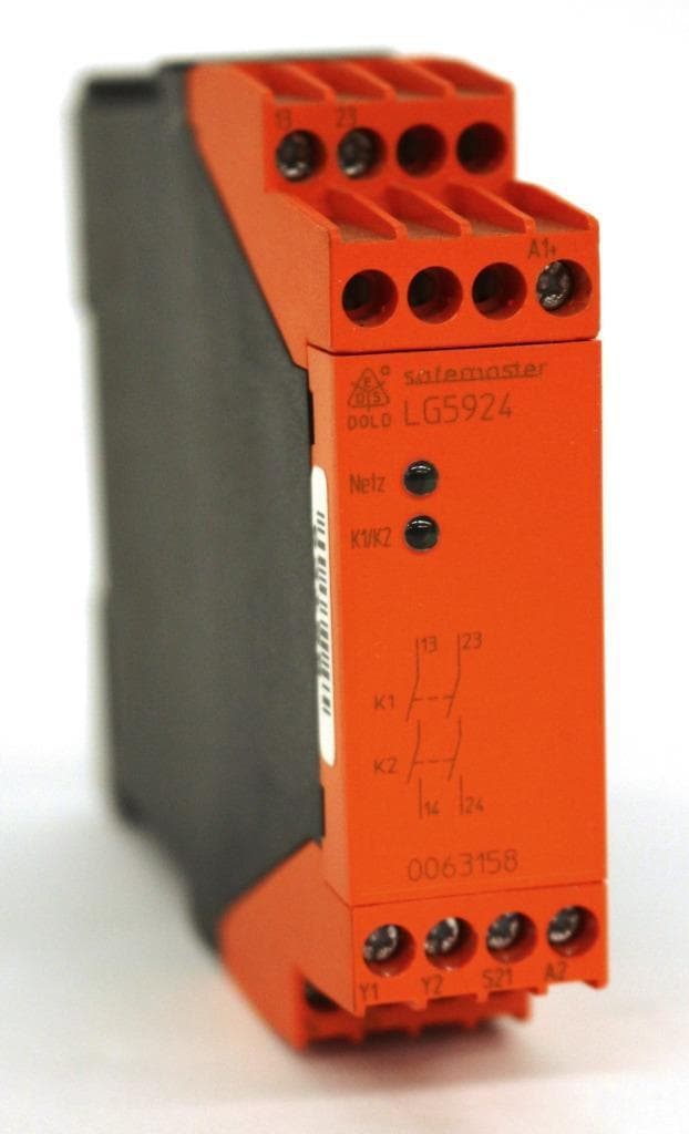 E. Dold & Sohne LG5924.02/61 Safemaster Emergency Stop Module