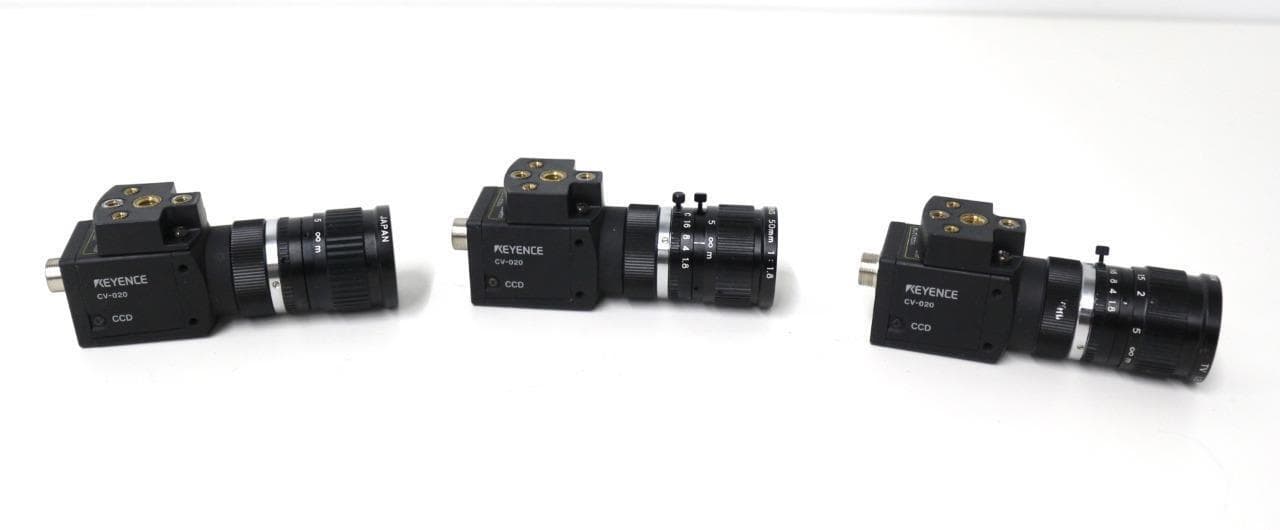 KEYENCE CV020 CCD Cameras w/ Pyle PLHR79 Monitor & Dynex DX-VS201 Selector