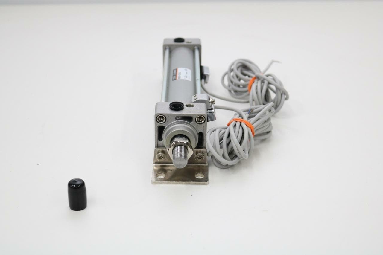 SMC MDBL40-163-J59L Pneumatic Tie Rod Cylinder