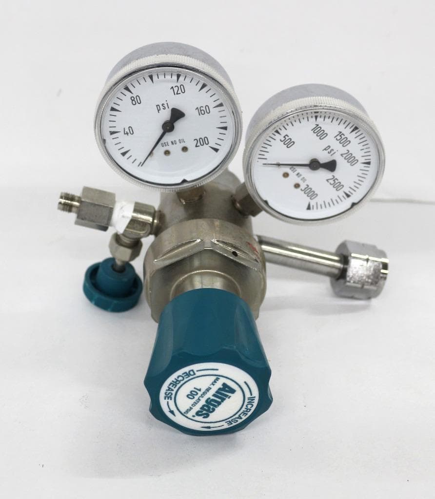 Airgas Y12-244D Analytical Two-Stage Brass Regulator 3000 PSI Max Inlet Press.