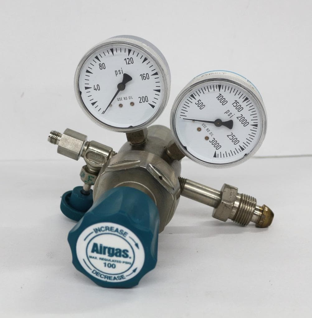 Airgas Y12-244D Analytical Two-Stage Brass Regulator 3000 PSI Max Inlet Press.