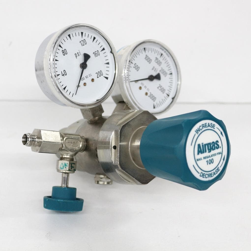 Airgas Y12-244D Analytical Two-Stage Brass Regulator 3000 PSI Max Inlet Press.