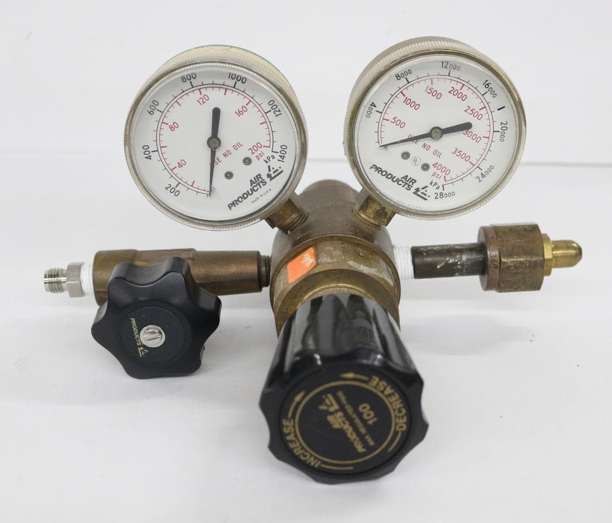 Air Products E12-J-N145D CGA Regulator