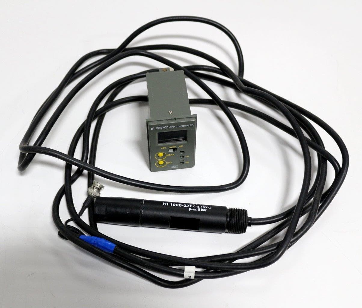 Hanna Instruments BL 932700 ORP Controller w/HI-1006-32 Flat Tip pH Probe