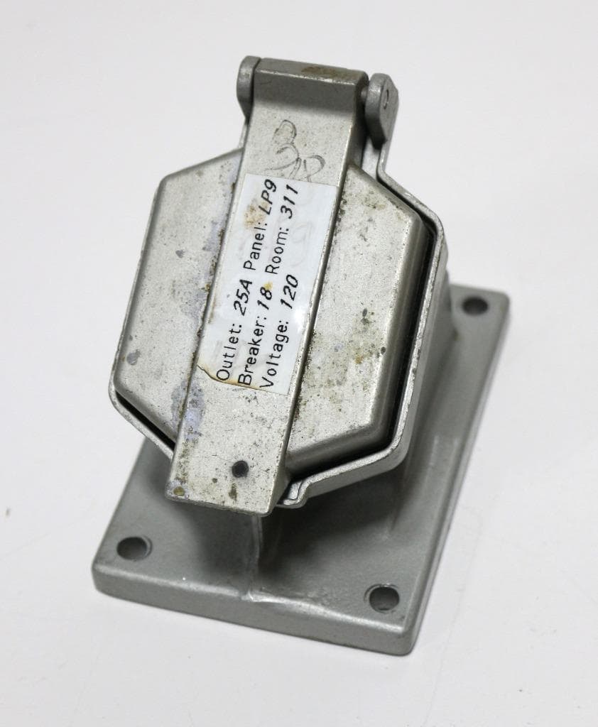 Crouse-Hinds ENR22201 Crouse-HInds Receptacle, 125 VAC, 20 Amp