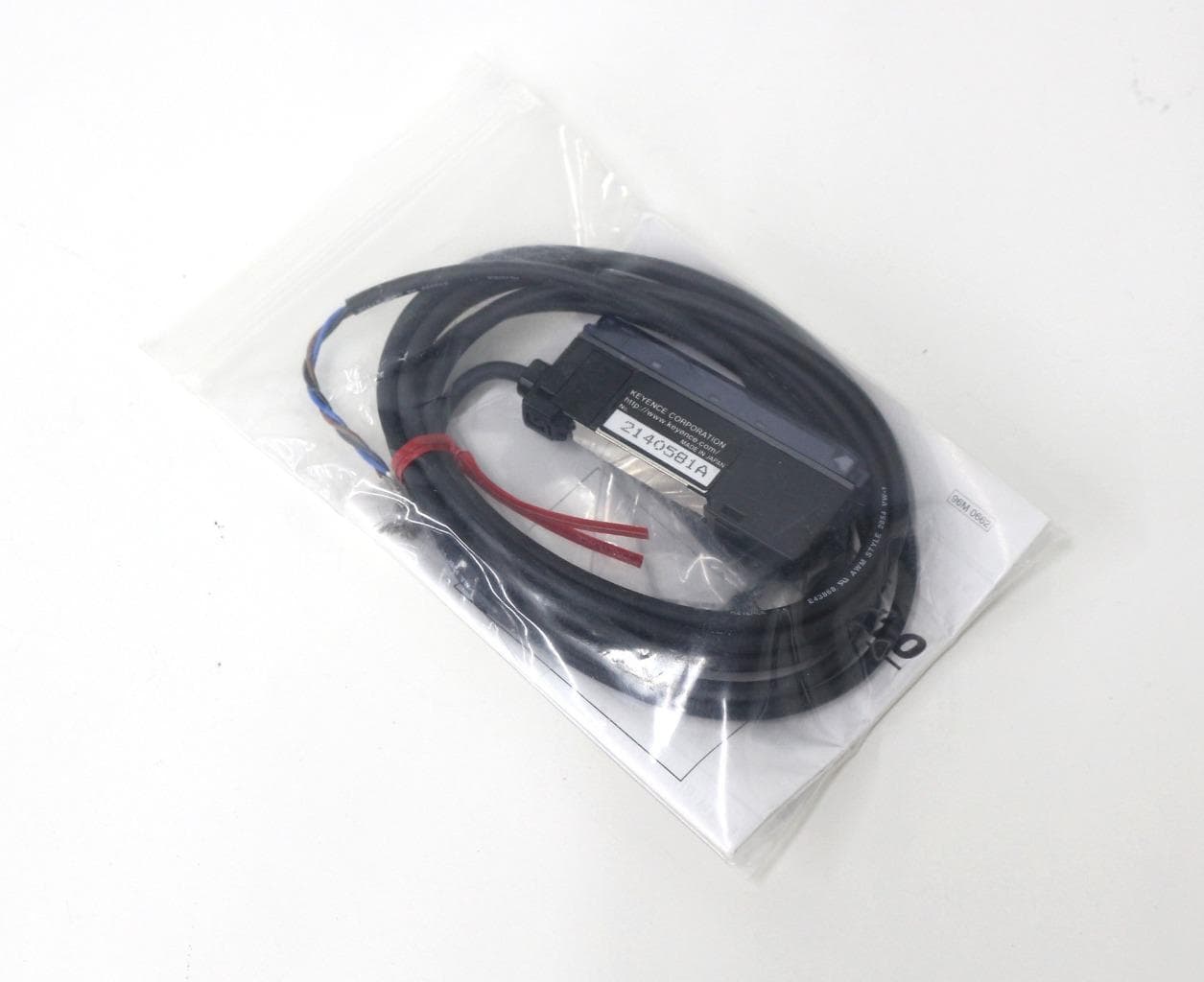 KEYENCE FSV11P Keyence FS-V11P Hybrid Fiber Optic Sensor - New
