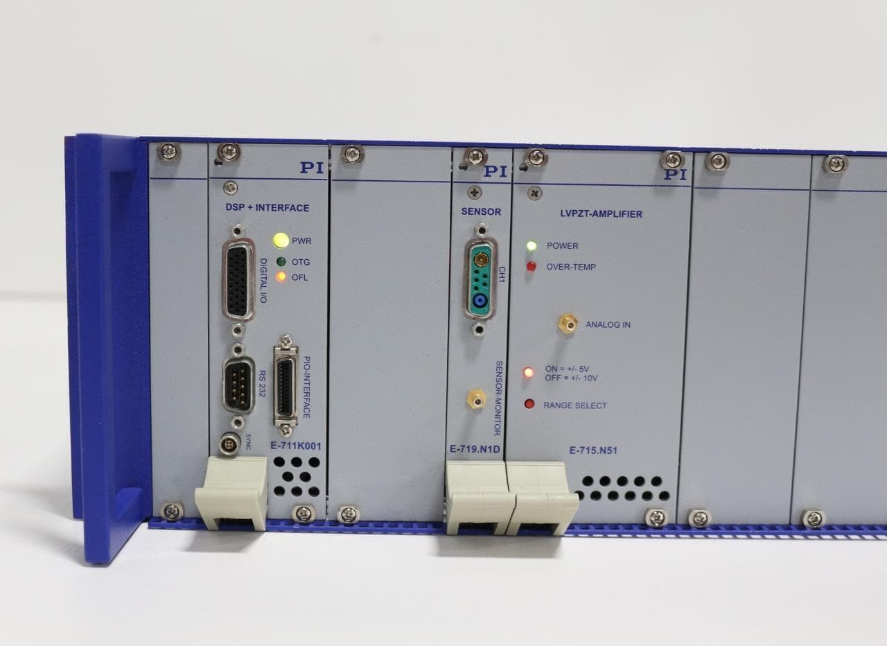 Physik Instrumente E-712, E-711K001, E-719.N1D, E-715.N51 Dig. Piezo Controller