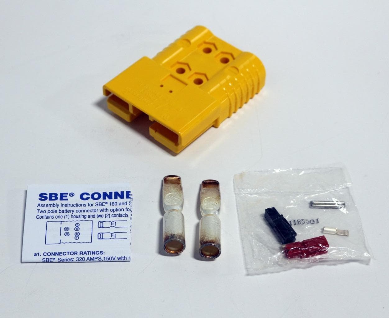Anderson Power Products SBE160A Connector -CONN-35-YEL W/AUX, E6373G2, New