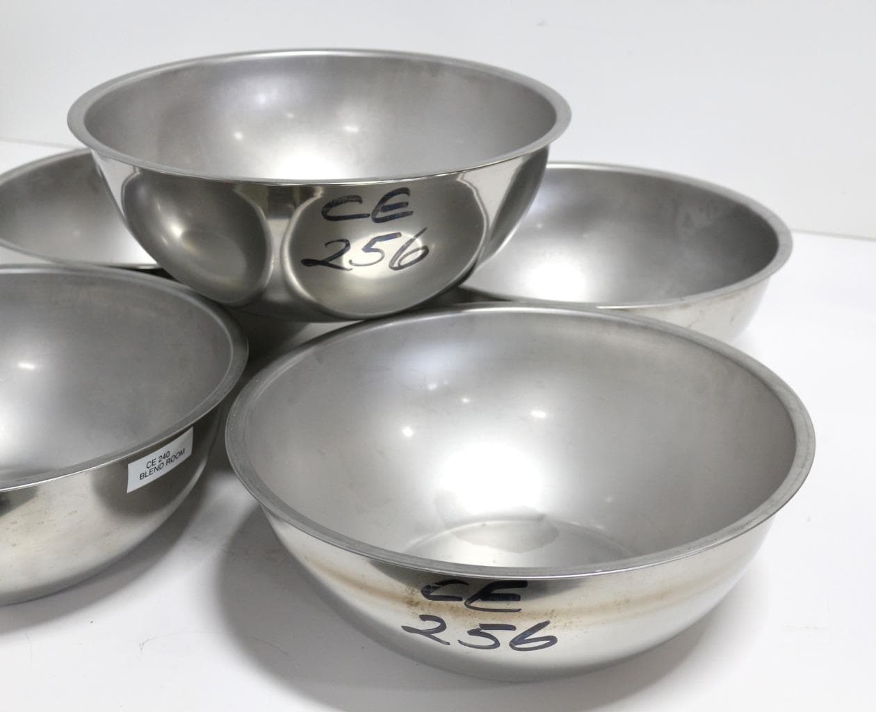 Cole-Parmer, Vollrath 07300-13, 69130 Lot of 5 Stainless Steel Mixing Bowl, 13QT