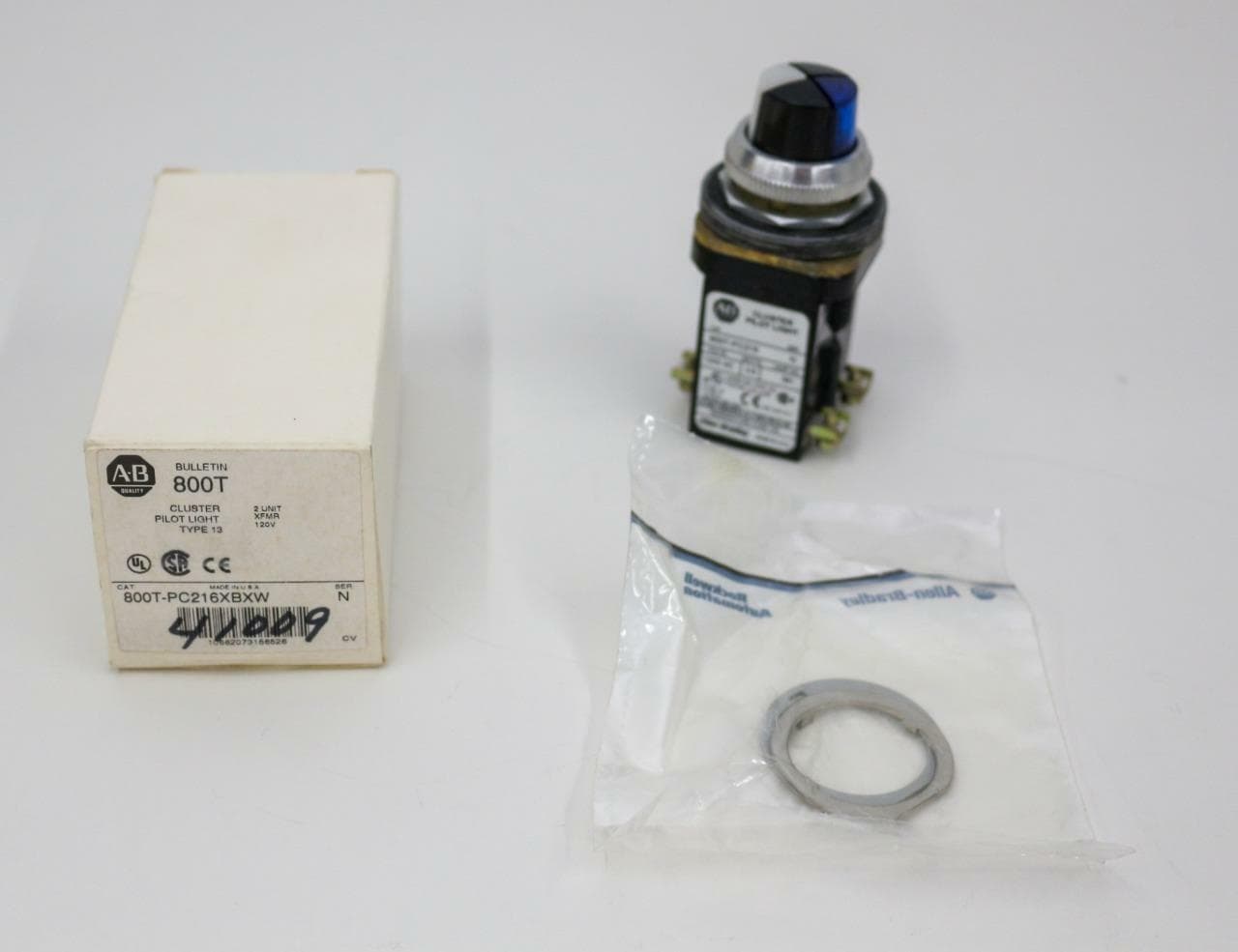Allen-Bradley 800T-PC216XBXW Cluster Pilot Light