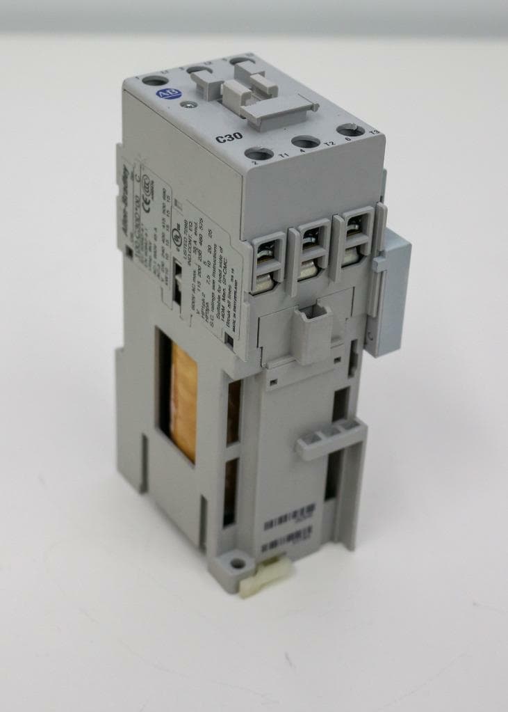 Allen-Bradley 100-C30D00 100-C30D*00 Contactor