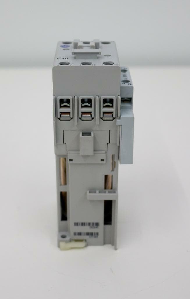 Allen-Bradley 100-C30D00 100-C30D*00 Contactor