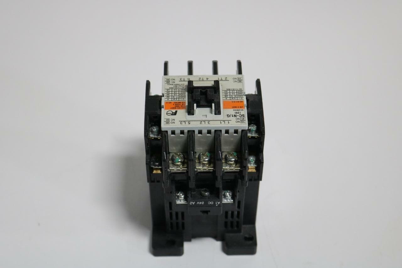 Fuji Electric SC-N1/G, SC25BAG 110V -1Ph, 480V-3Ph, 24Vdc coil, Contactor
