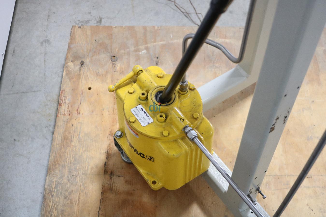 https://www.capovani.com/clientresources/107/108/17/117/215551-15-Autoclave-Engineers-401C-0217-Zipperclave-016.jpg