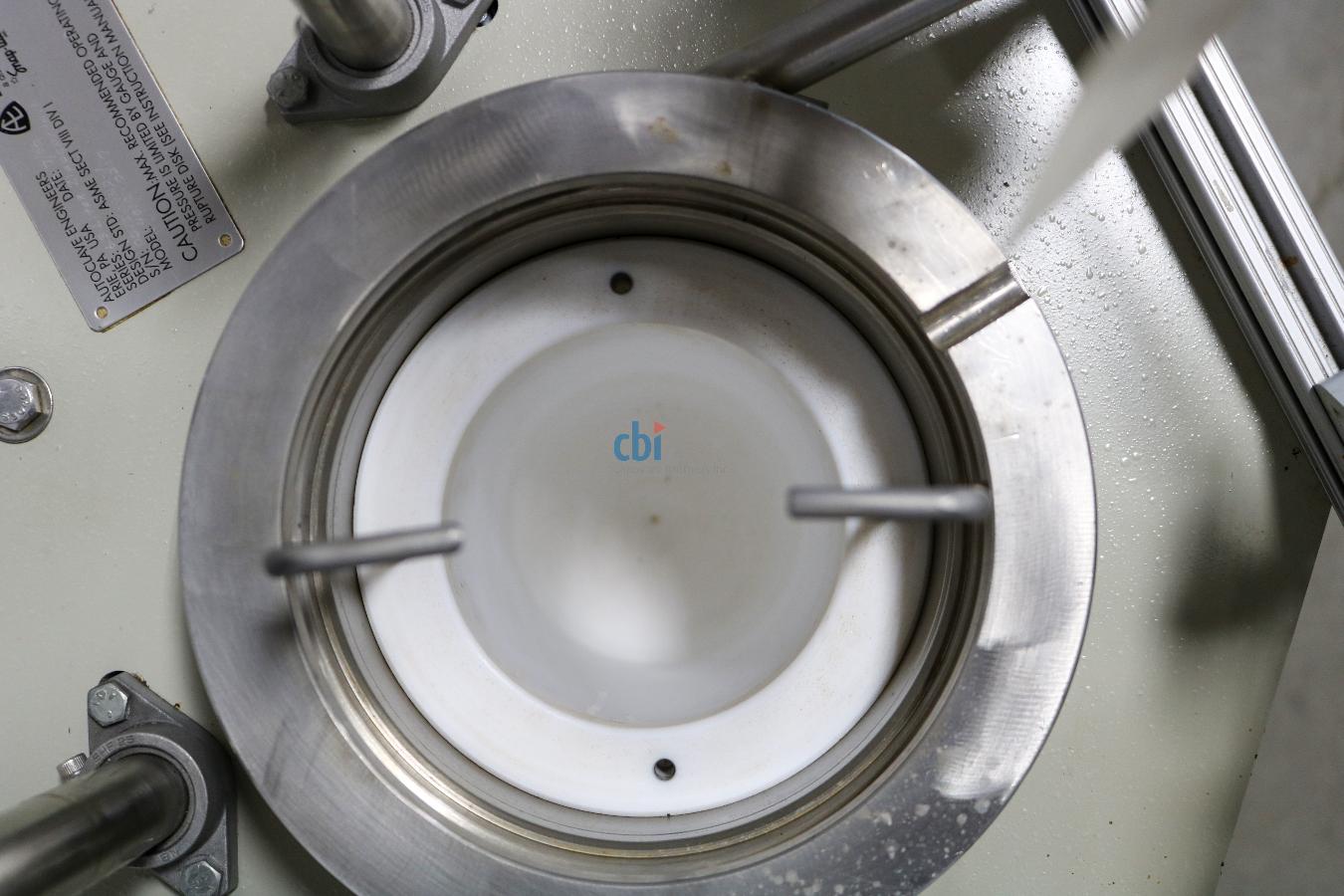 https://www.capovani.com/clientresources/107/108/17/117/215551-6-Autoclave-Engineers-401C-0217-Zipperclave-007.jpg