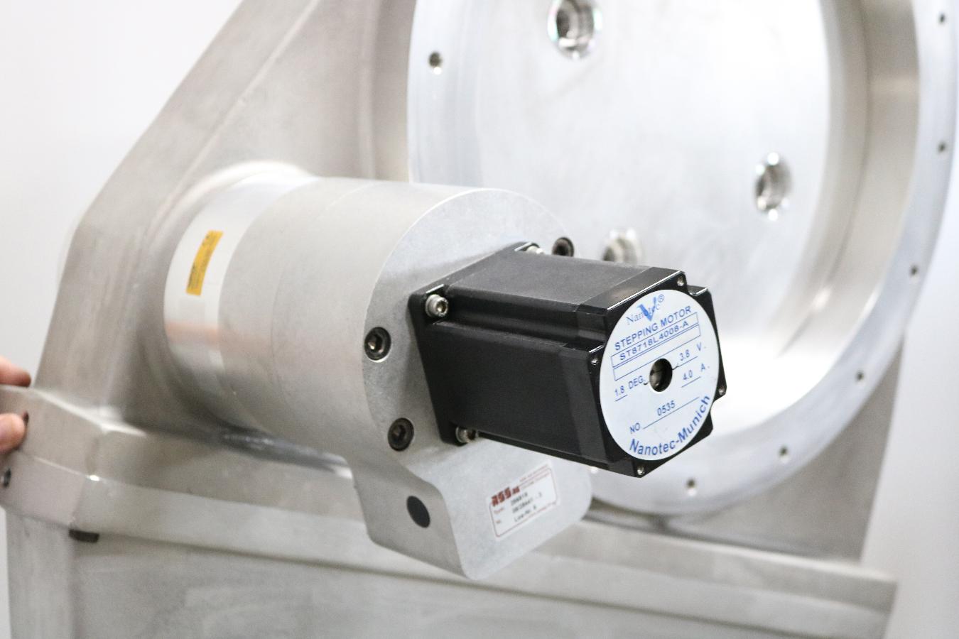 https://www.capovani.com/clientresources/107/108/23/1623/200224-6-VAT-Pendulum-Control-Valve-95854-PA52-0001-5.jpg