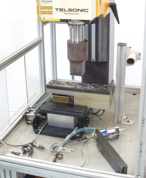 https://www.capovani.com/clientresources/107/108/47/547/83883-2-Telsonic_UPS-2500M_detail2_i83883.jpg