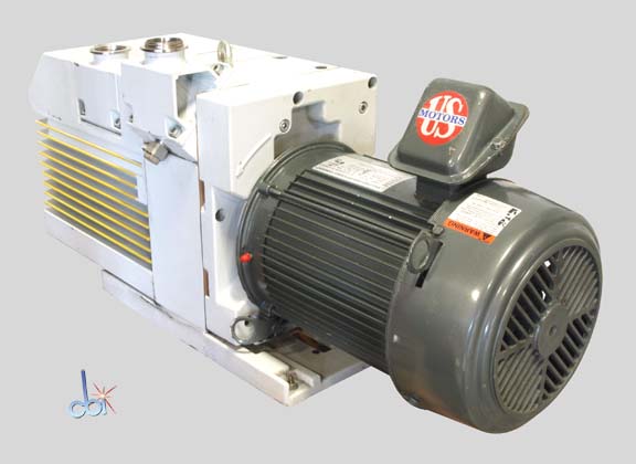 LEYBOLD OERLIKON ROTARY VANE VACUUM PUMP 32.5 CFM