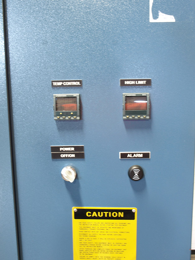 https://www.capovani.com/clientresources/107/108/55/355/161469-3-Blue-M-11-SCMT-182418-25A-G-SPL-control.jpg
