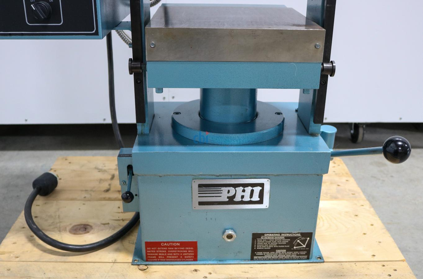 https://www.capovani.com/clientresources/107/108/70/77570/215336-2-PHI-Q230H-Heated-Platen-Press-002.jpg