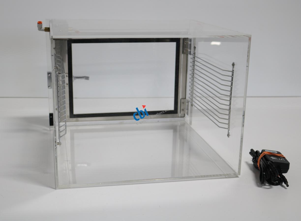https://www.capovani.com/clientresources/107/108/72/572/209732-2-Terra-Universal-1911-45A-Smart-Desiccator-3.jpg