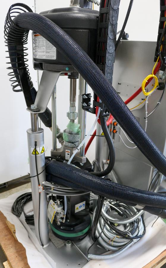 https://www.capovani.com/clientresources/107/108/80/84380/232225-10-GRACO-THERM-O-FLOW-20-11.jpg